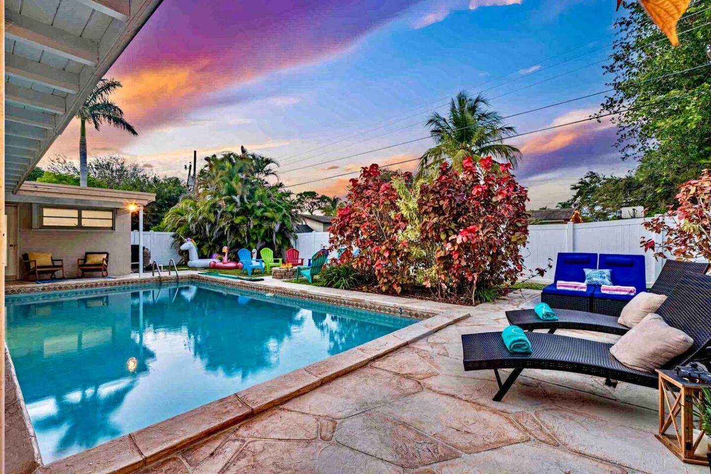 Villa Beautiful Villa - Pool, Game Room - Near Beaches